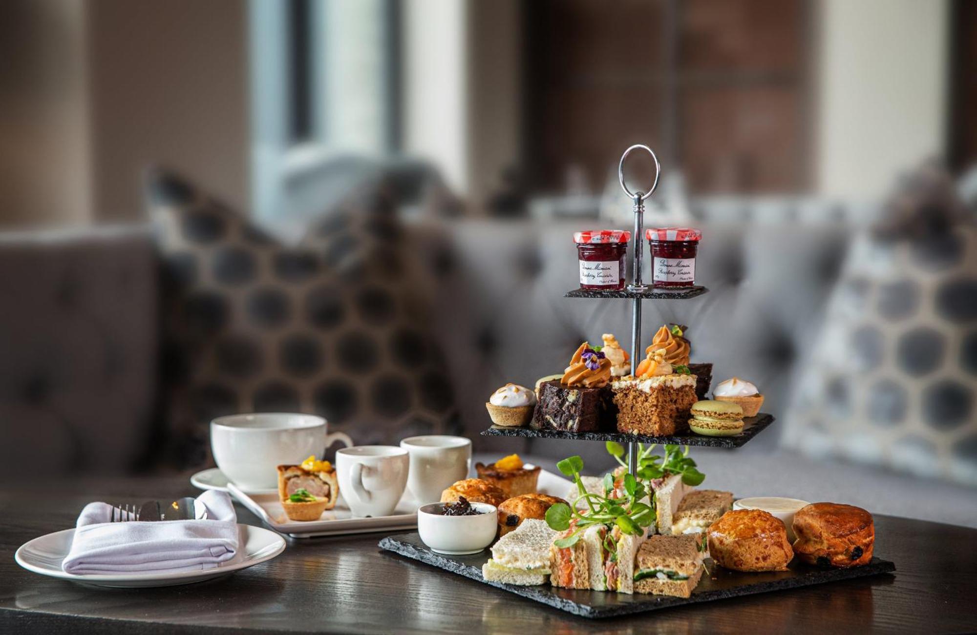 Boulevard Hotel Блэкпул Экстерьер фото Afternoon tea at the InterContinental London The O2