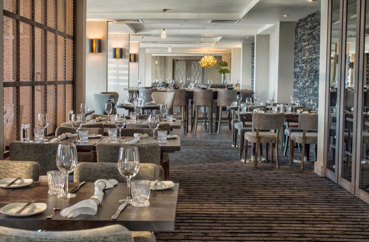 Boulevard Hotel Блэкпул Экстерьер фото The restaurant at the 2018 London Marathon